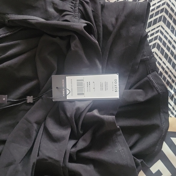 Open backed nwt sleeveless top - Picture 4 of 4